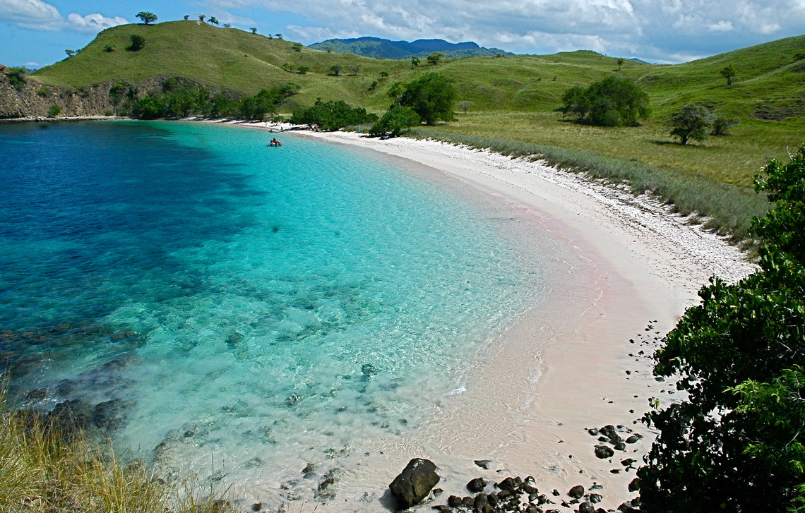 Pantai Pink atau Tangsi
