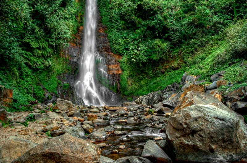 air terjun gitgit