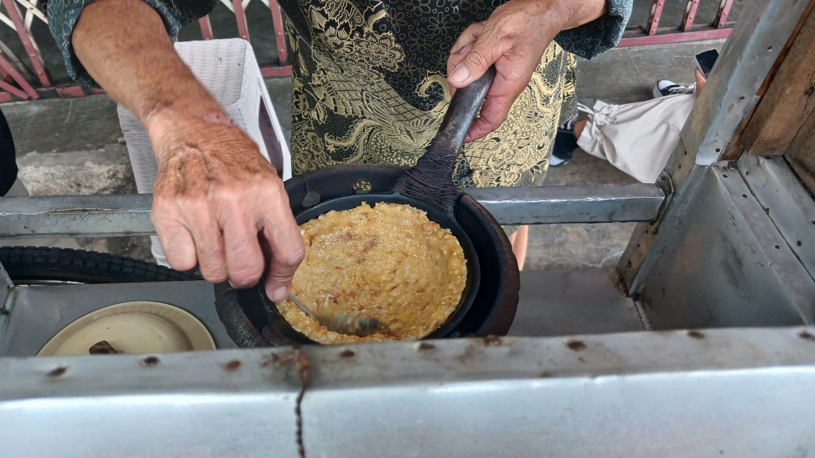 Sumber Dokumentasi Pribadi Rania Ardhita : Kerak Telur Mini di Surya Kencana Bogor