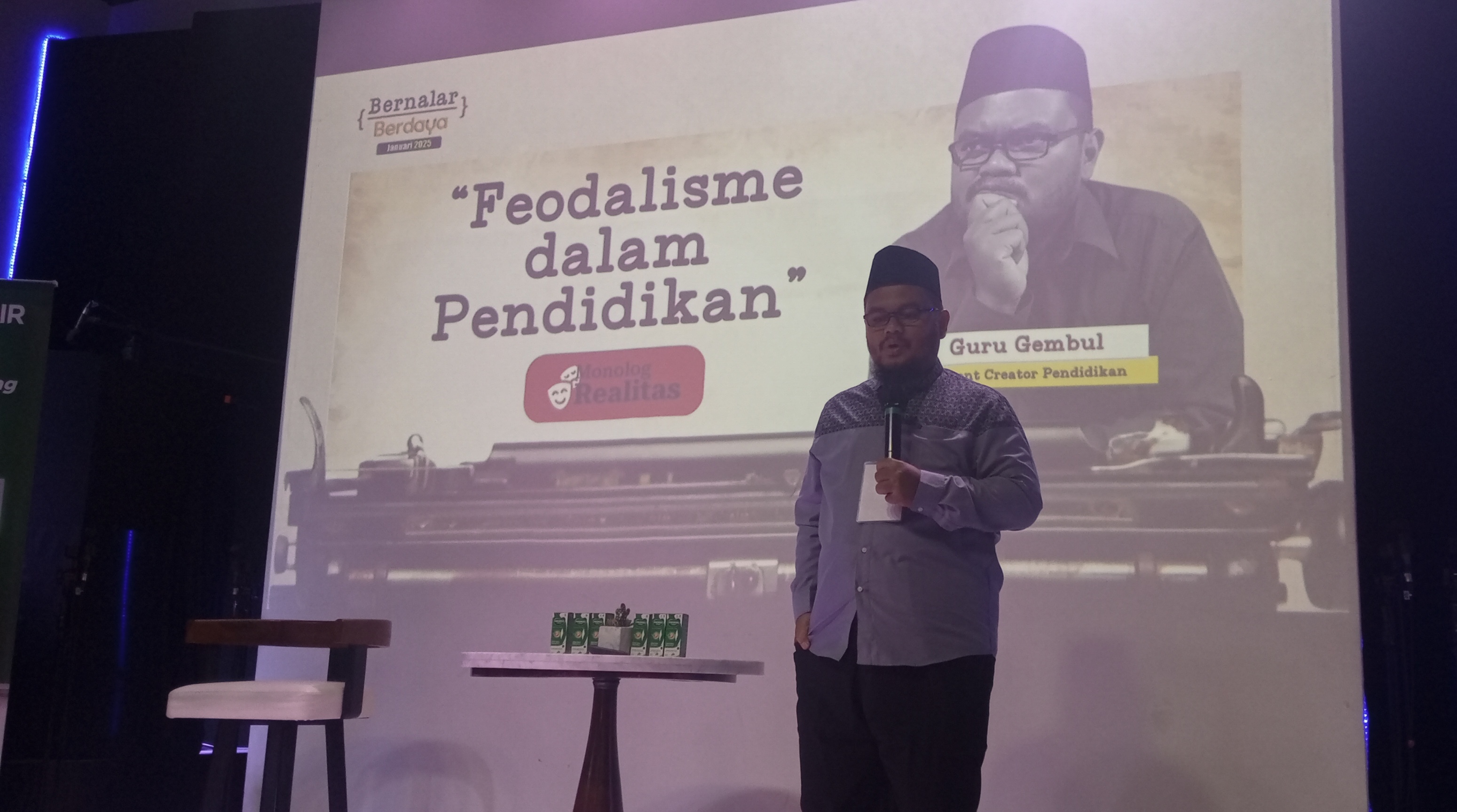 Guru Gembul di PIC Creative Wisma Staco Kasablanka Jakarta Selatan | Dok. Almer Sophian 