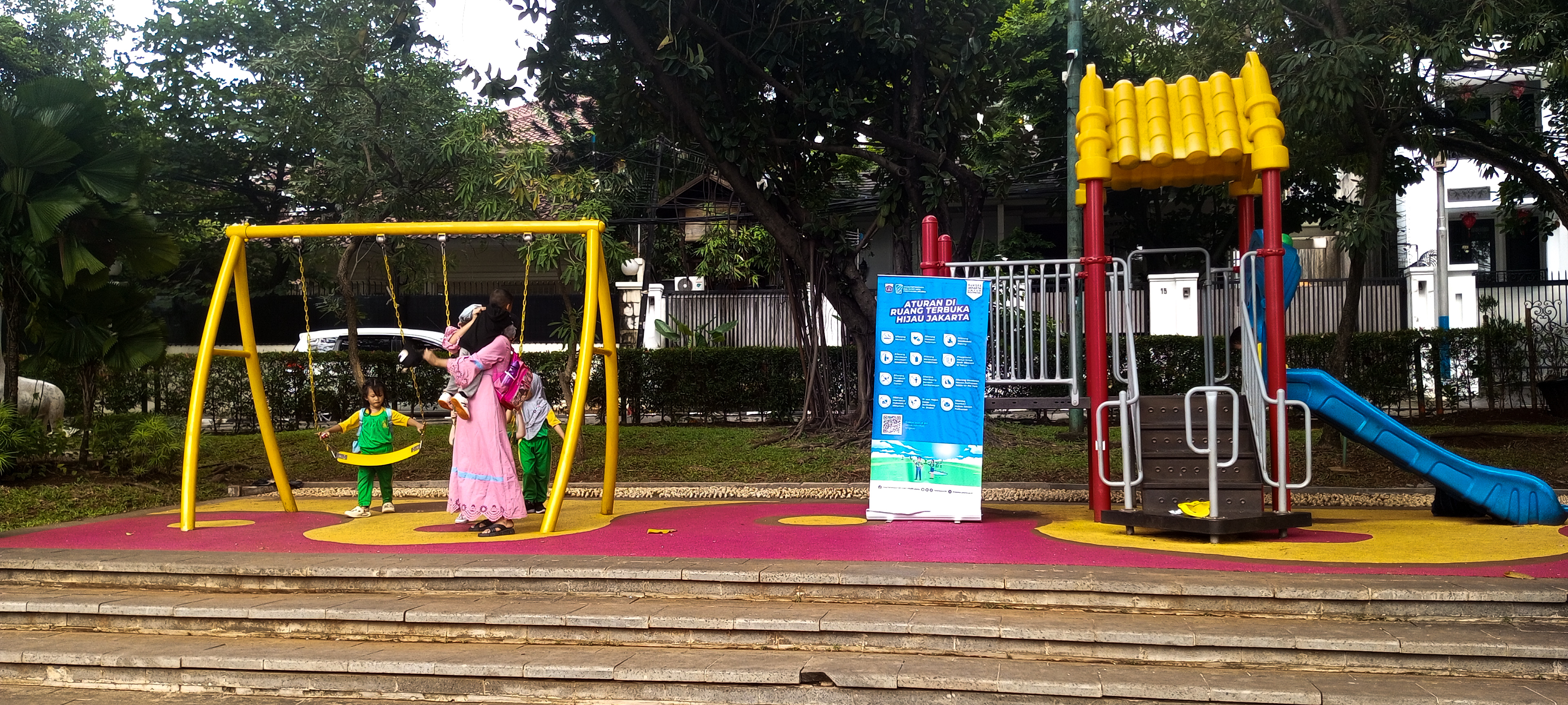 Taman Bermain Anak di Taman Situ Lembang | Dok. Almer Sophian 
