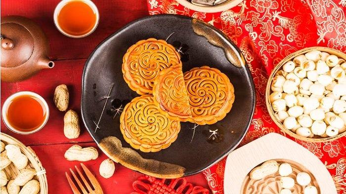 kue bulan makanan khas imlek