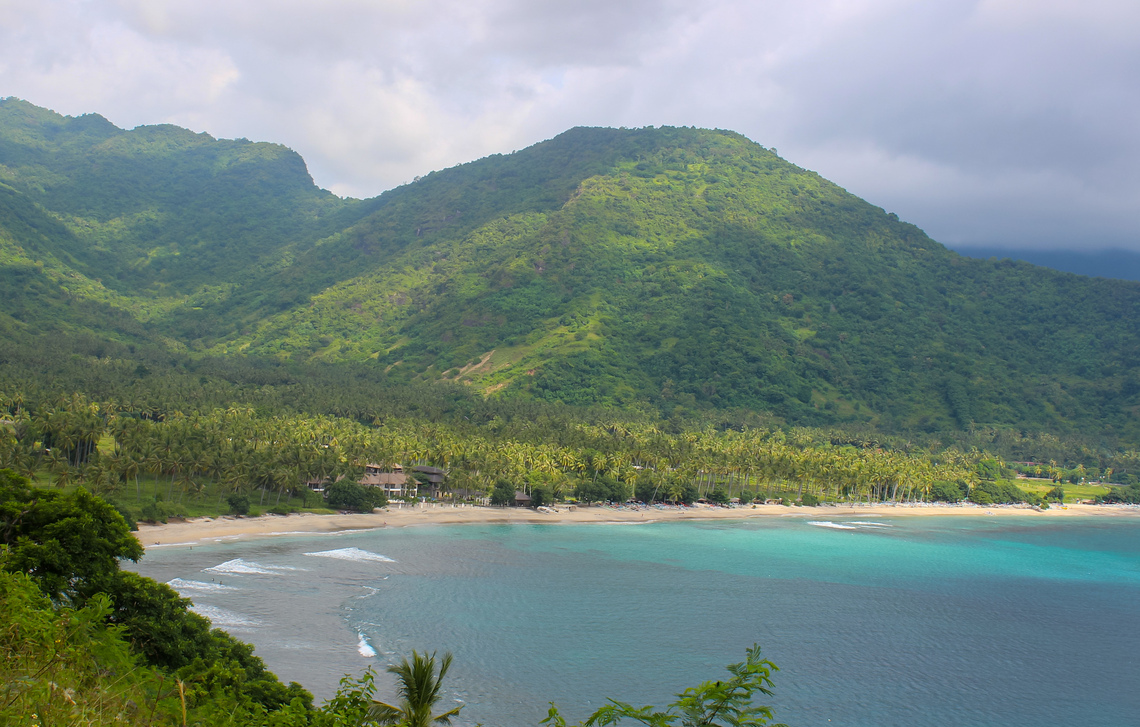 Keindahan Pantai Senggigi di Lombok Barat