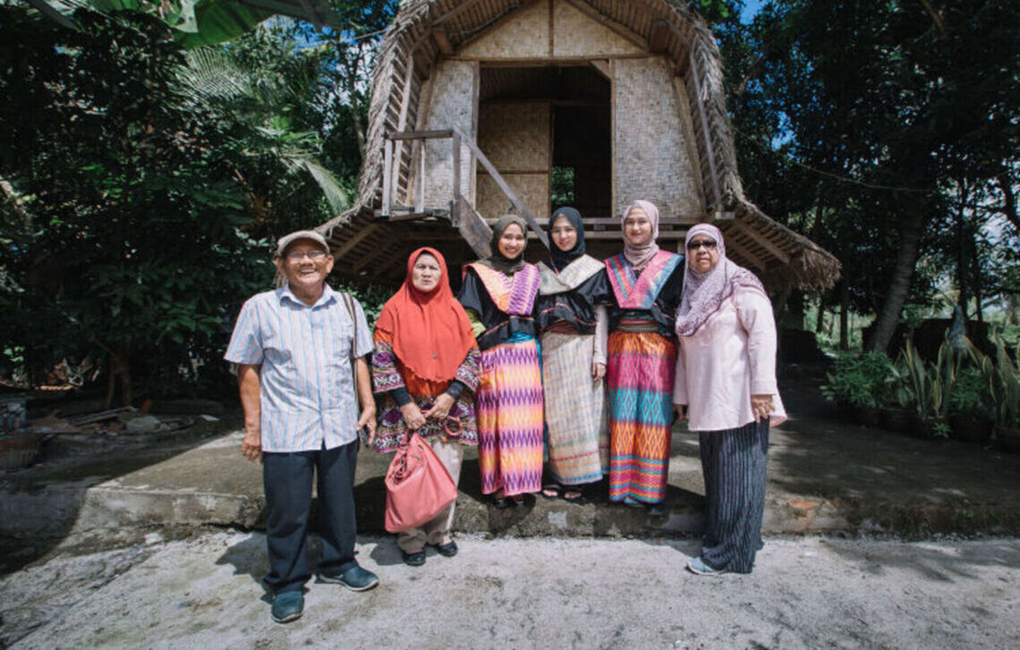 Pakaian Tradisional Suku Sasak