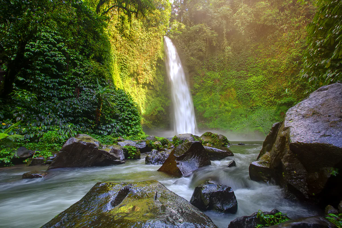 air terjun nungnung