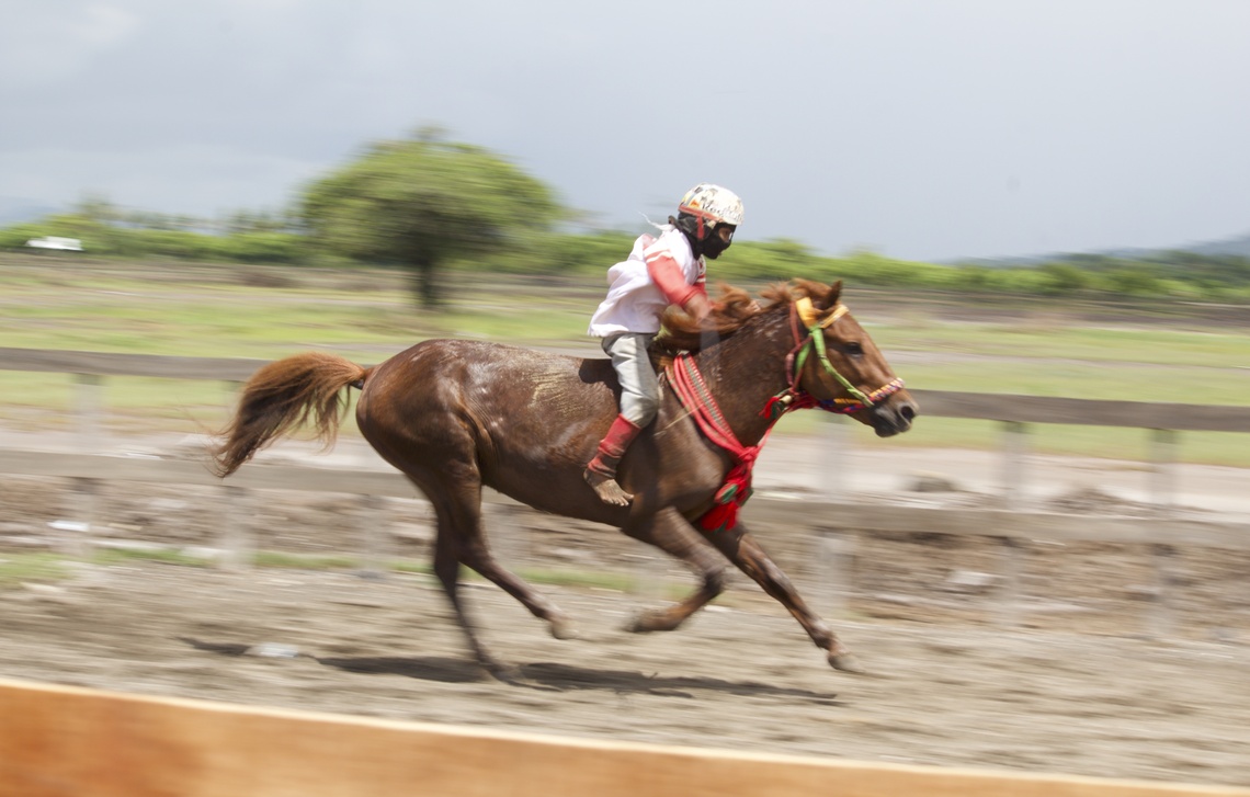 Maen Jaran, Permainan Khas Sumbawa