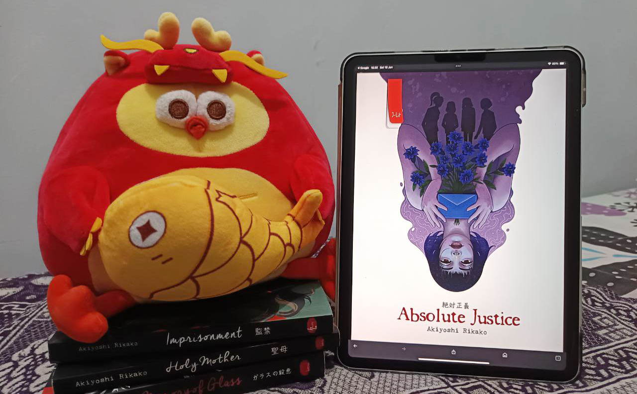 Novel Absolute Justice dengan sampul terbaru di iPad (Foto: dokumentasi pribadi)