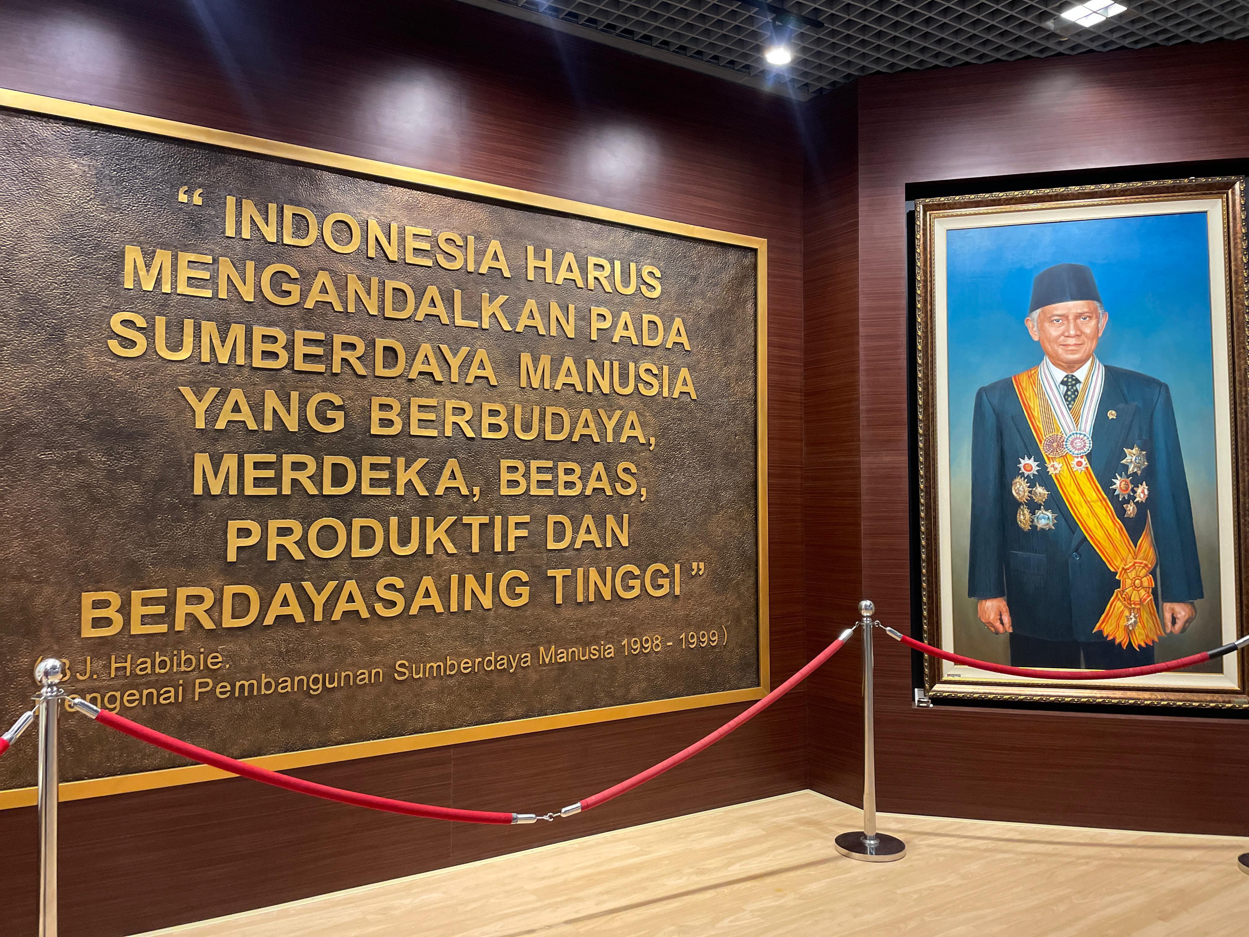 Lukisan dan Ukuran pesan Presiden BJ. Habibie, Museum Kepresidenan RI Balai Kirti (15/12/2024).