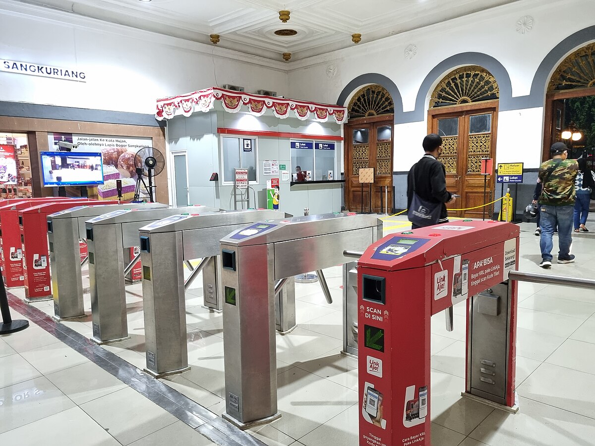 Gerbang Otomatis Stasiun Bogor Timur