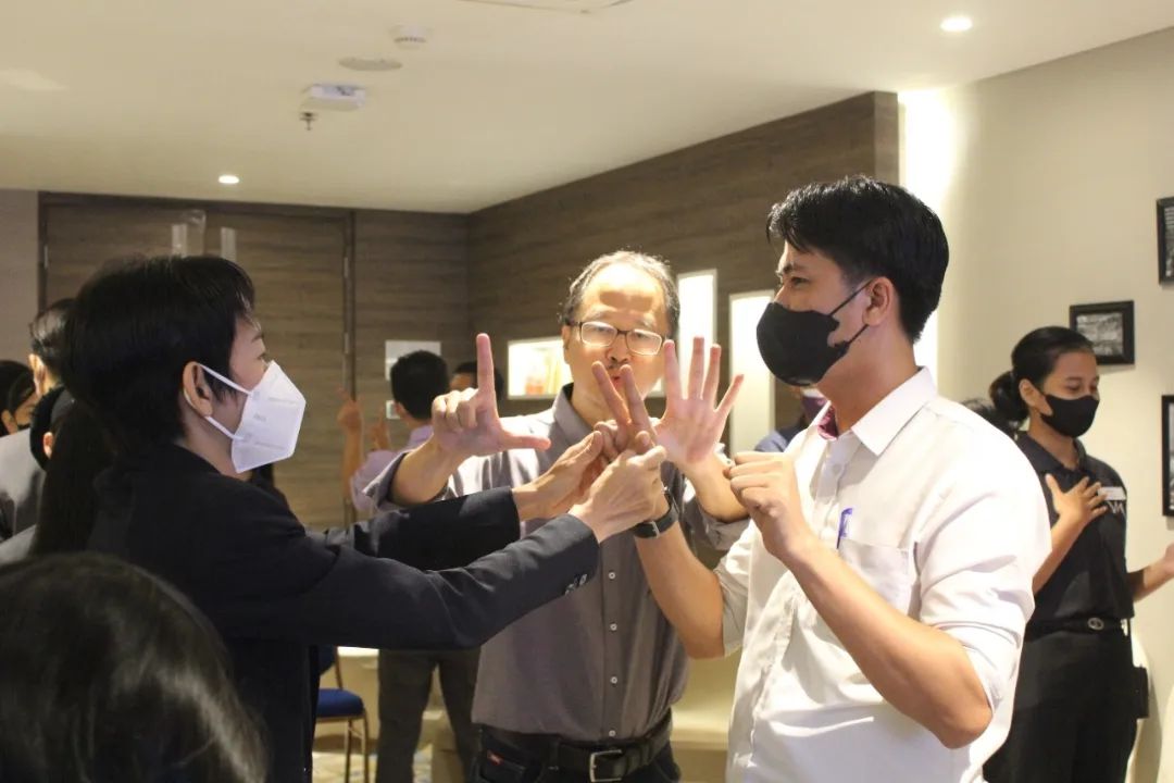 Kelas Belajar Bahasa Isyarat PUSBINDO luring