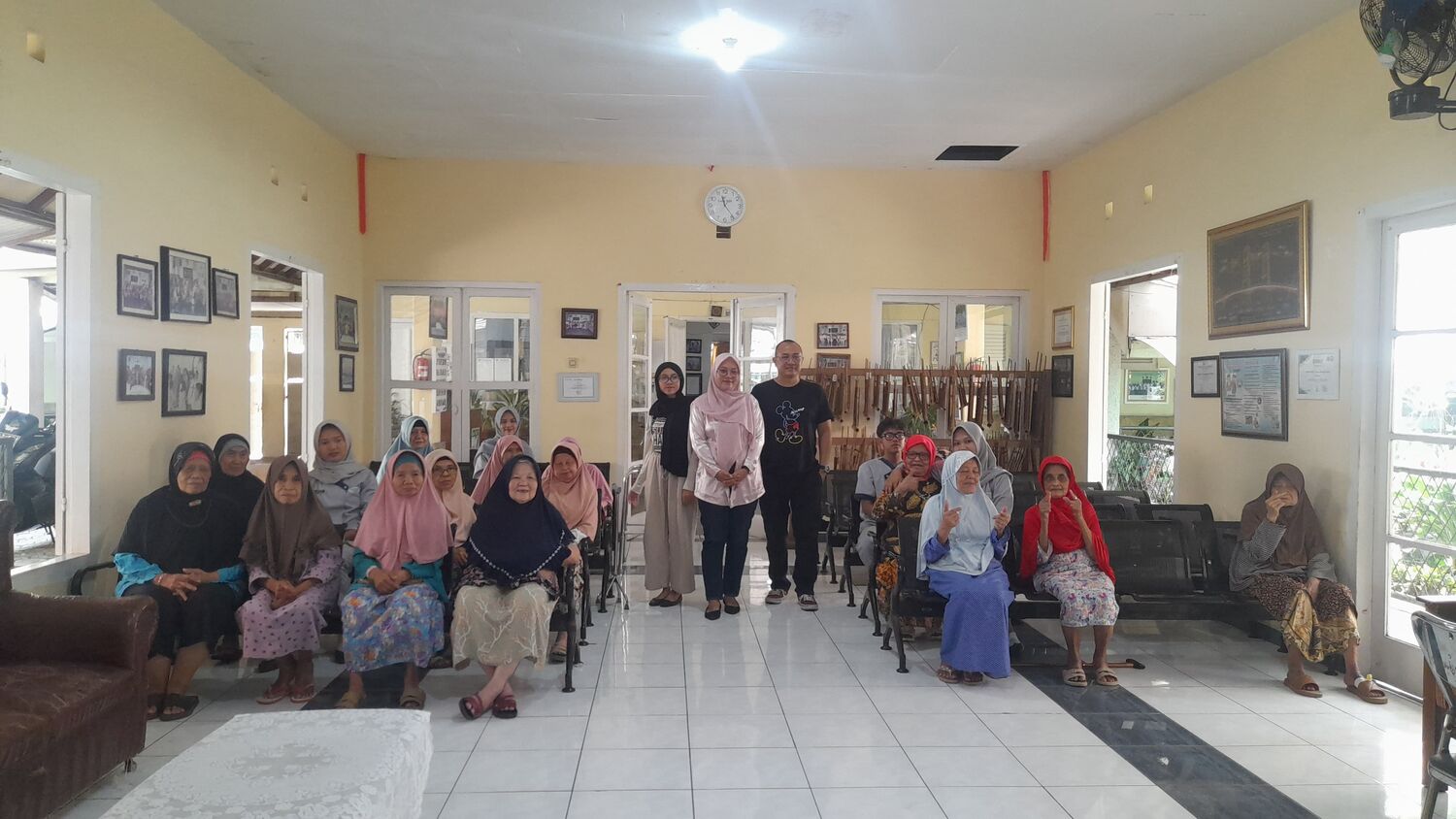 Kegiatan memBACAkan PRAM di Panti Wreda Budi Pertiwi