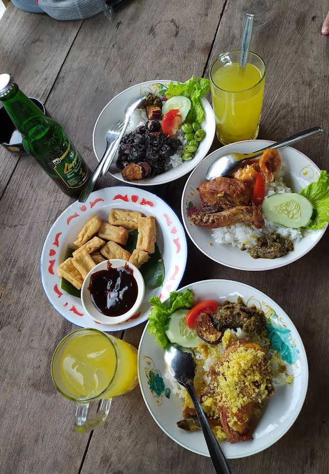 Kuliner di Wisata Dusun Kuliner Batu | dok. khatarina rina (Google Maps)