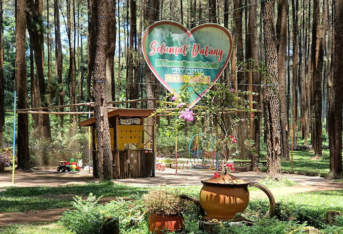 Suasana di Wana Wisata Prabalintang Tegal | Dok. Koleksi Naia (Google Maps)