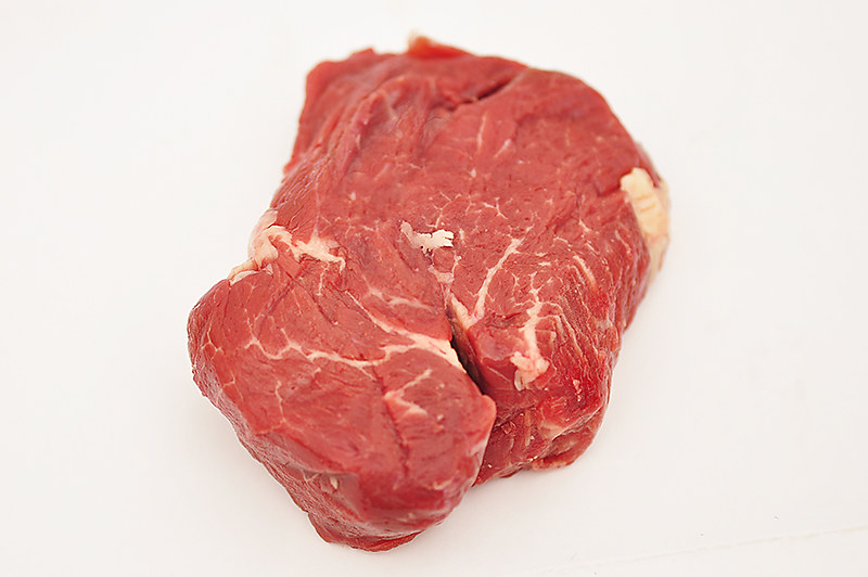 Potongan daging tenderloin @ Carnivore Locav/flickr