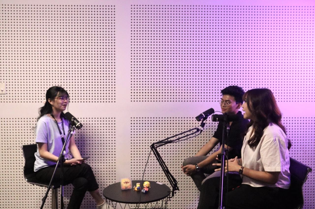 NgobrolYouth AIESEC in Surabaya bersama Petra Campus Radio
