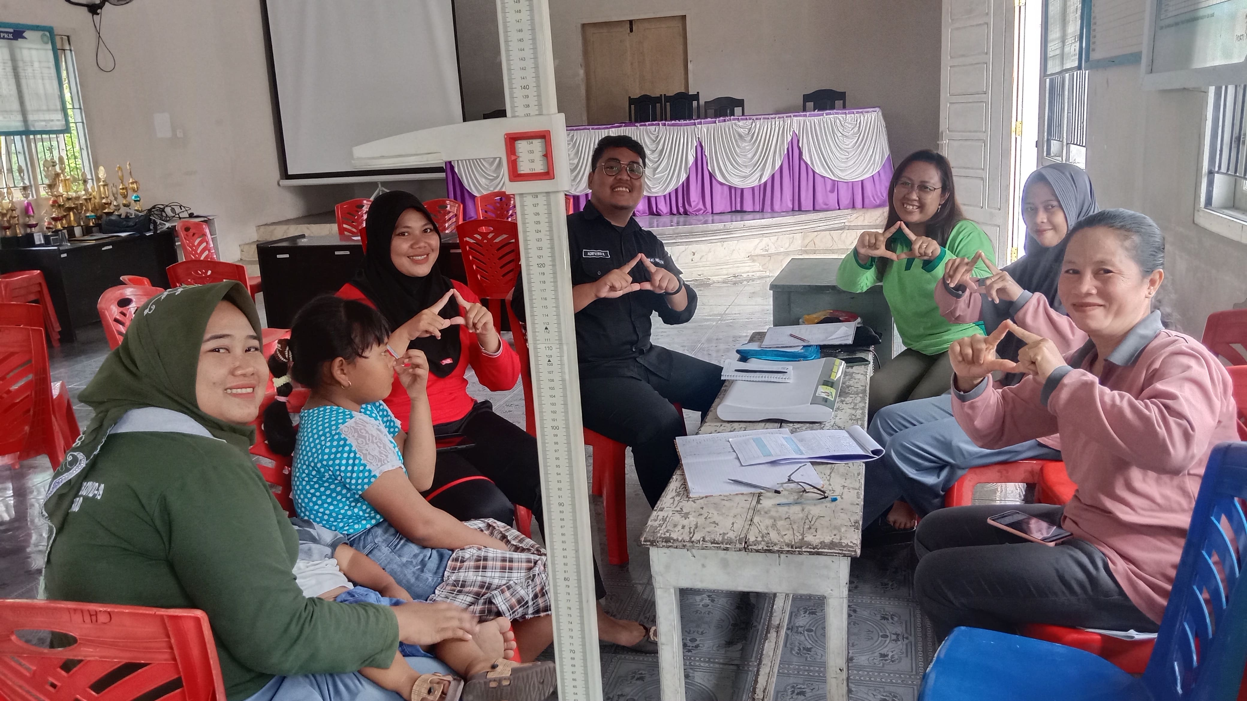  Bersama Dengan Jajarang Kader Kesehatan, Bidan Puskesmas Hingga Staff Bagian Gizi Puskesmas. (Dokumentasi Pribadi) 