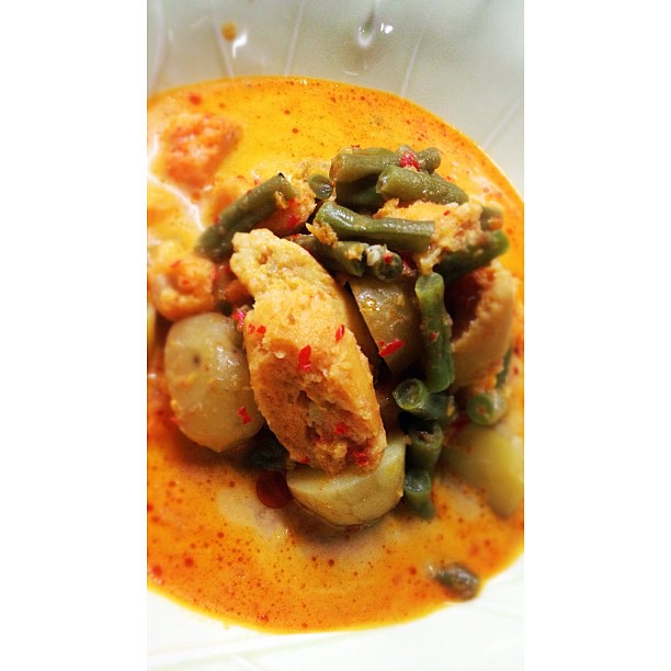 Sayur Besan khas Betawi | sumber: flickr.com