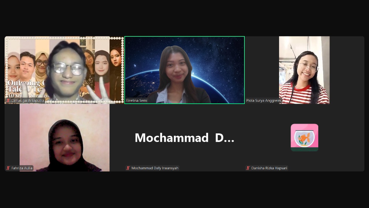  Foto saat Zoom debrief bersama Kak Piola 