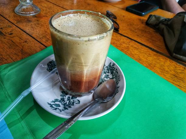Teh Talua Minang | Gambar via istockphoto/Riki Aryanto