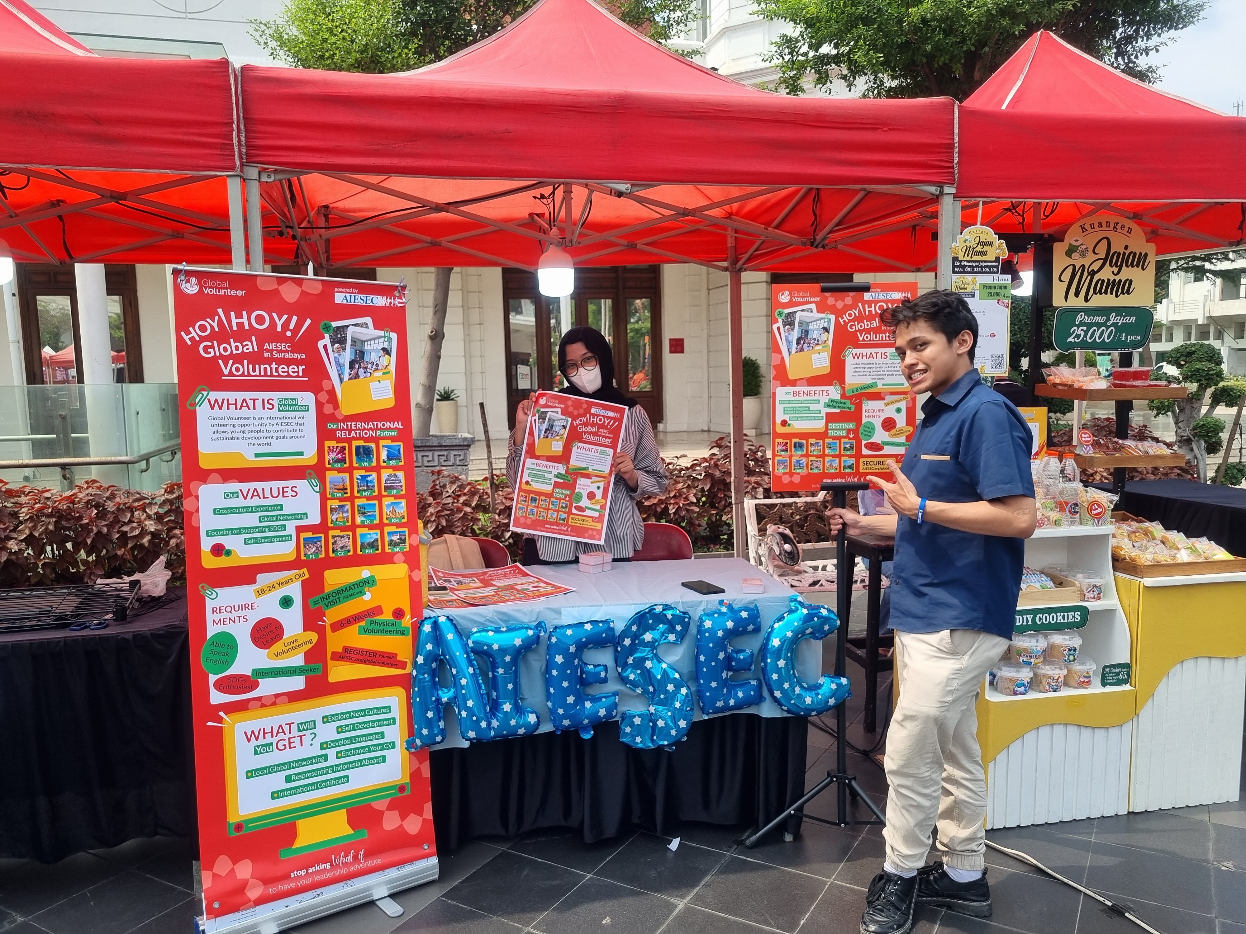  AIESEC in Surabaya di Festival Kebangsaan Universitas Ciputra, Balai Pemuda, Surabaya 