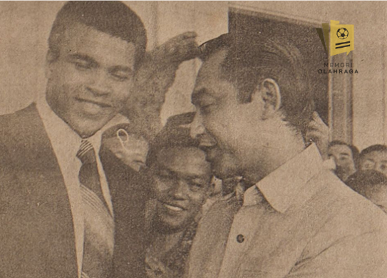 Muhammad Ali bertemu Gubernur Ali Sadikin.