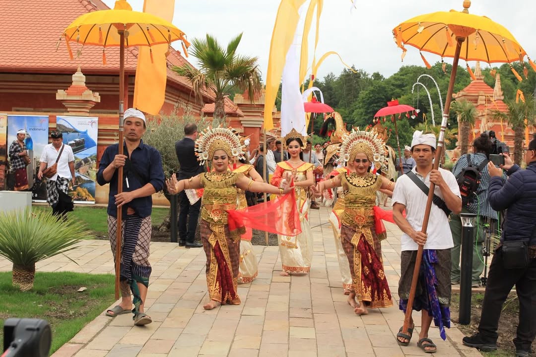 Kesenian Bali yang ditampilkan di Bali Indah Cultural Park