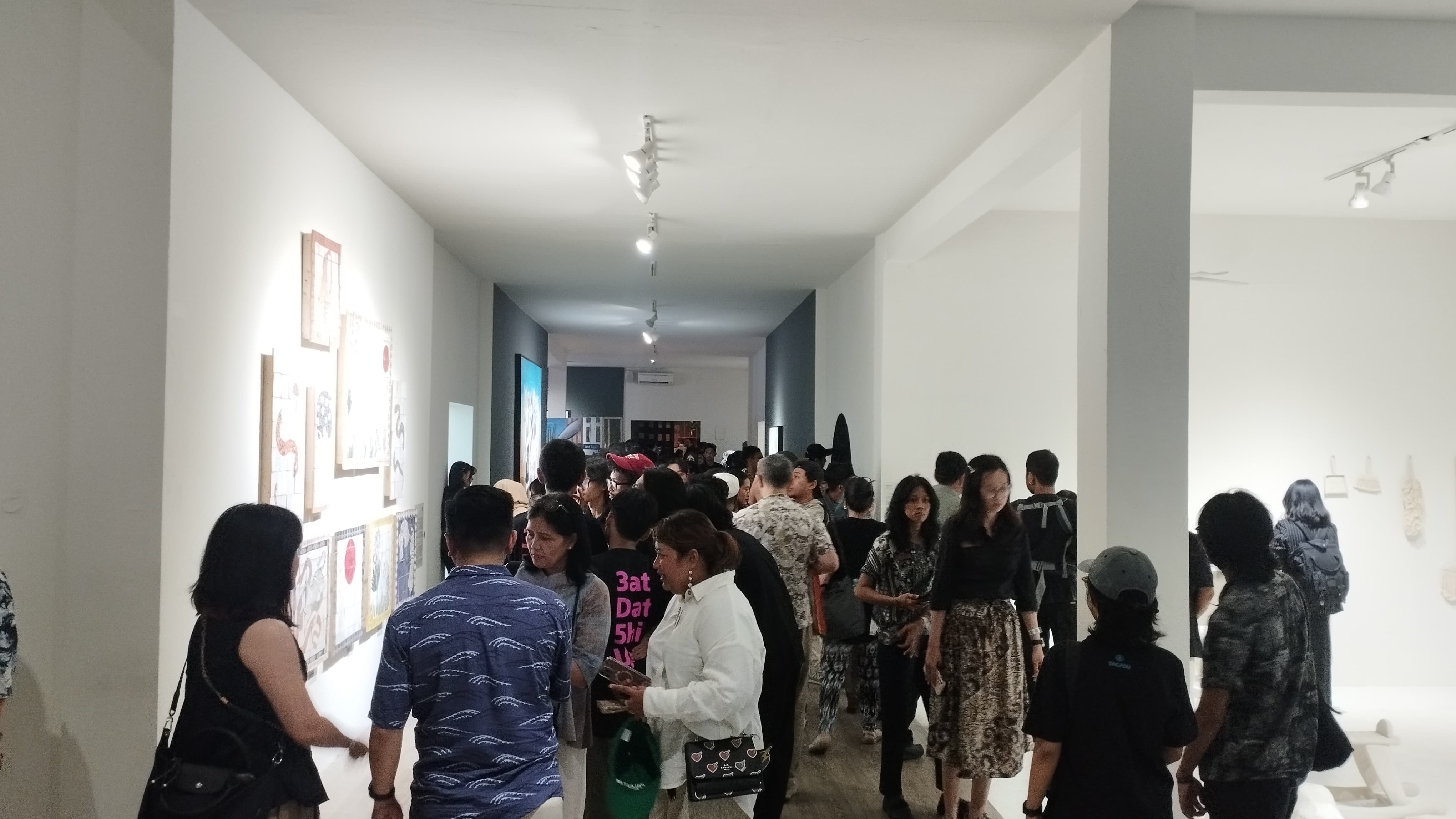 Ramainya pengunjung ARTJOG 2025 di Jogja National Museum, Jumat (20/06) | GNFI/Pierre Rainer
