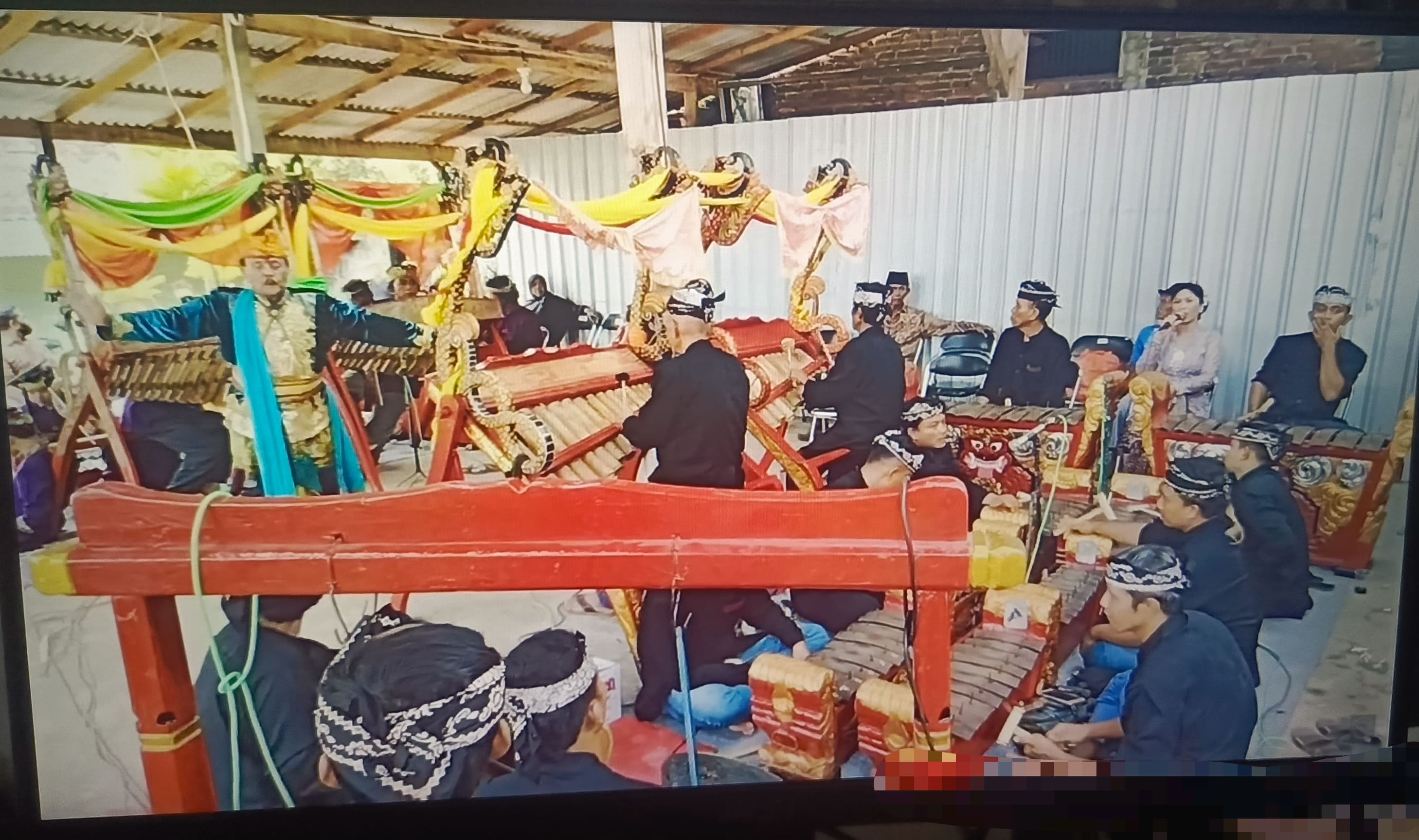 Angklung Caruk Banyuwangi