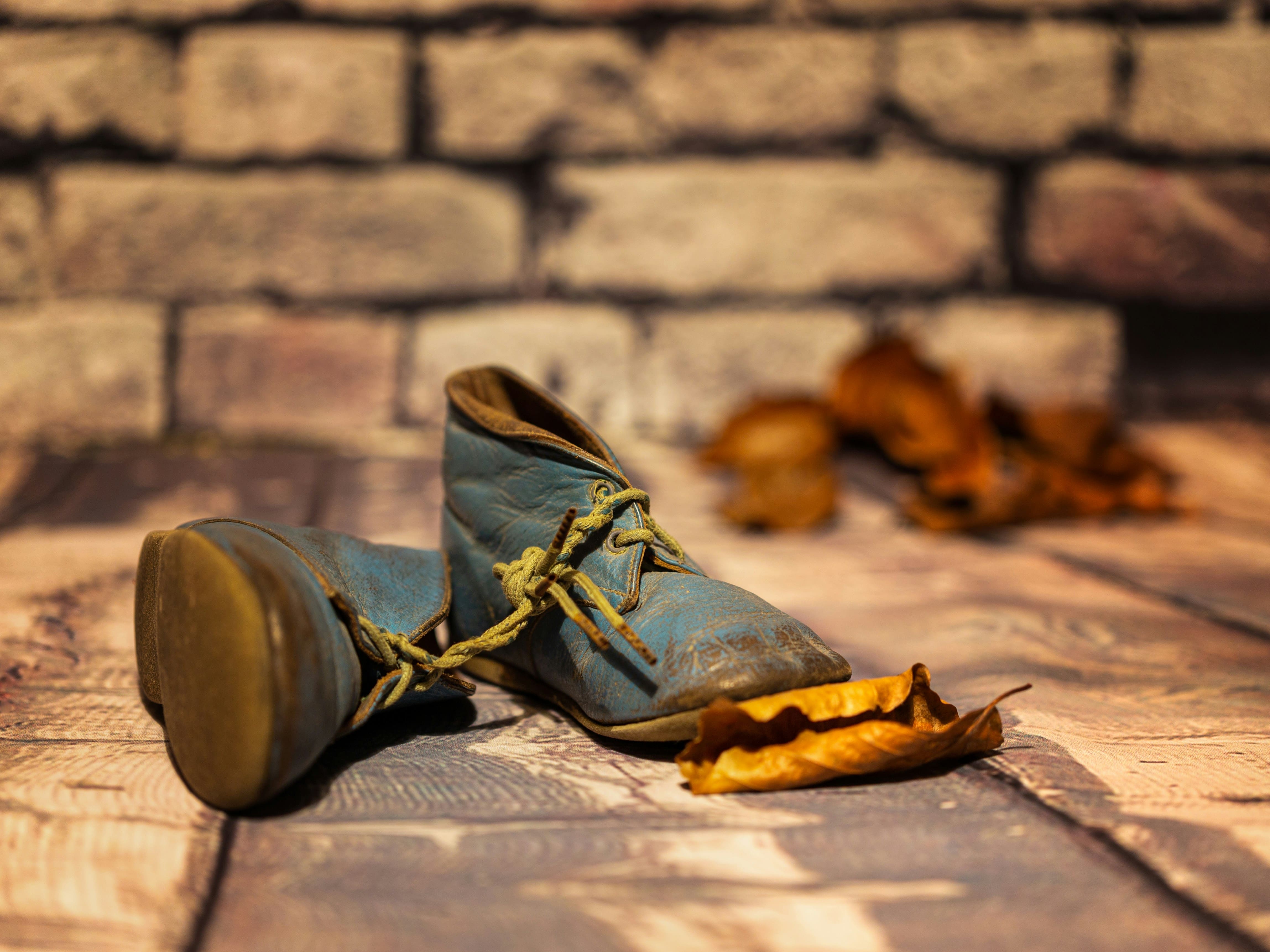 Ilustrasi sepatu | Foto: Unsplash | Dick Saunders