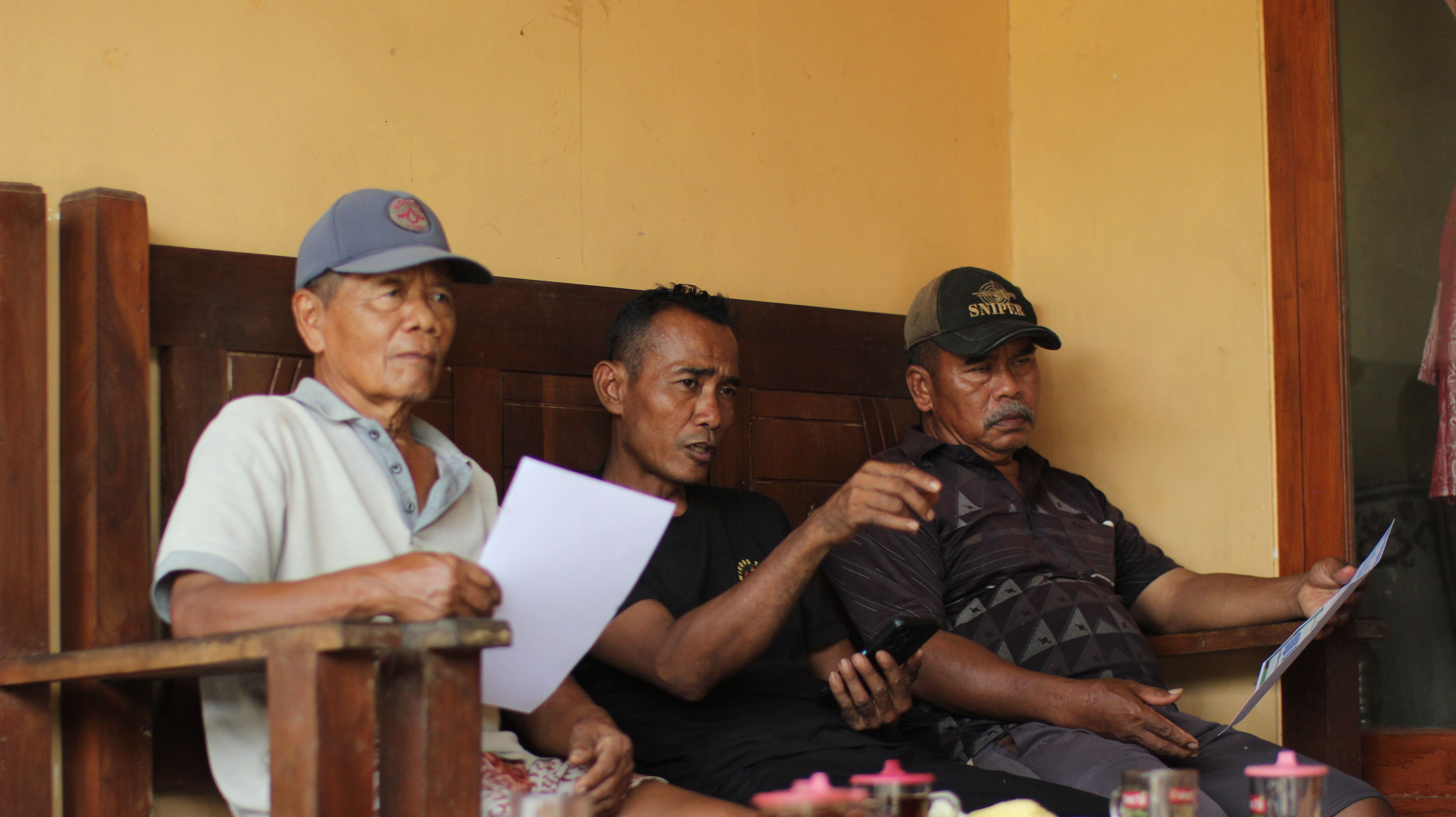 (Tengah: Bapak Sudir selaku Ketua GAPOKTAN)