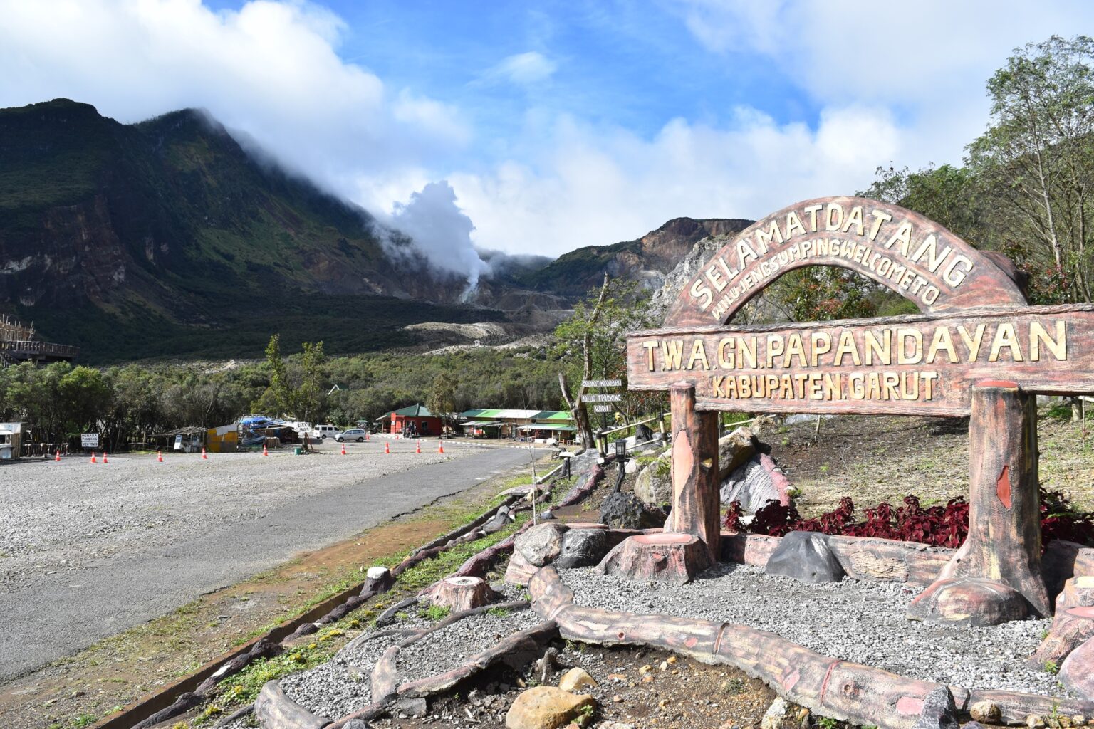 gunung papandayan, salah satu rekomendasi gunung untuk pendakian tektok 