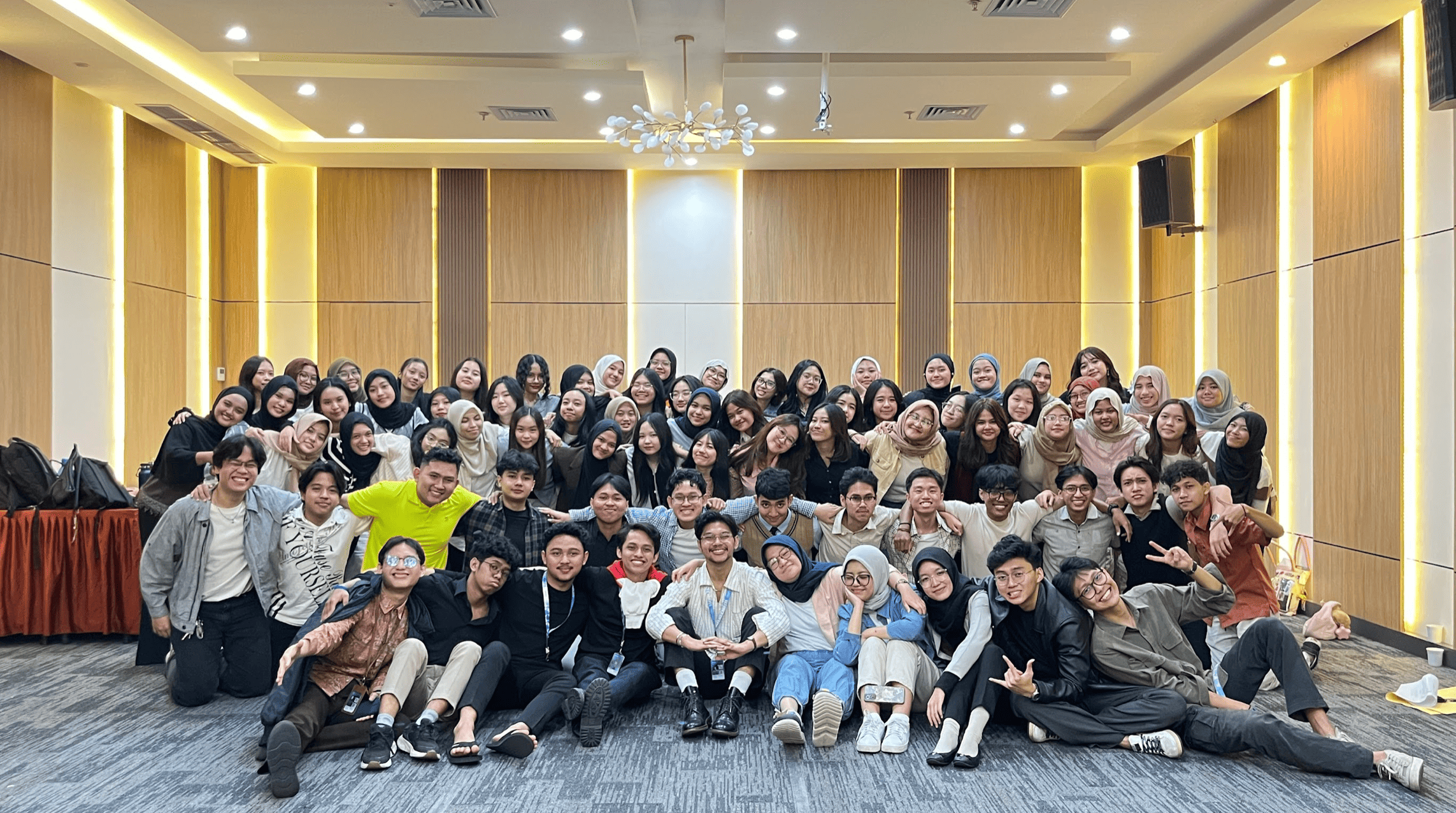 Para anggota saat LC Summit AIESEC in Surabaya 2025