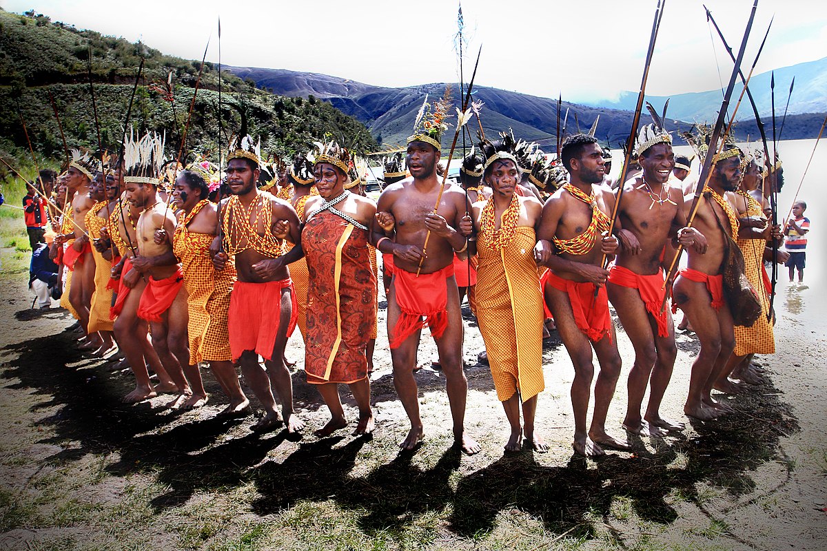 Tarian Tumbu Tanah suku Arfak