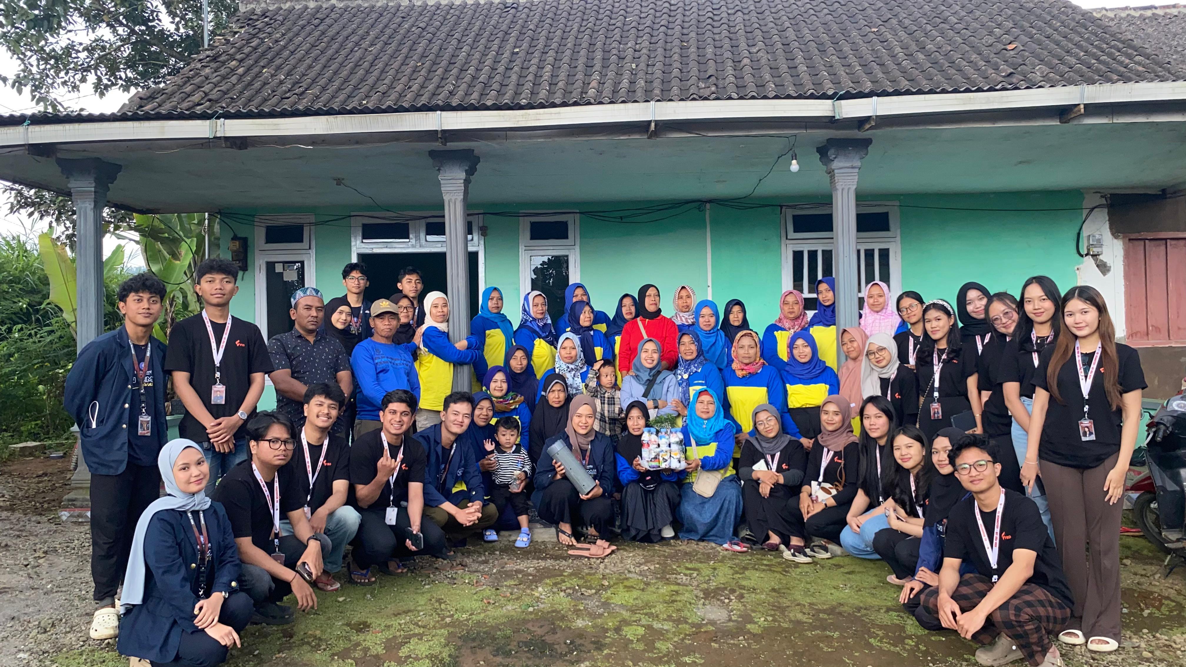 Kolaborasi Bank Sampah dengan Mahasiswa KKN-T IPB 2025 Desa Wonosari