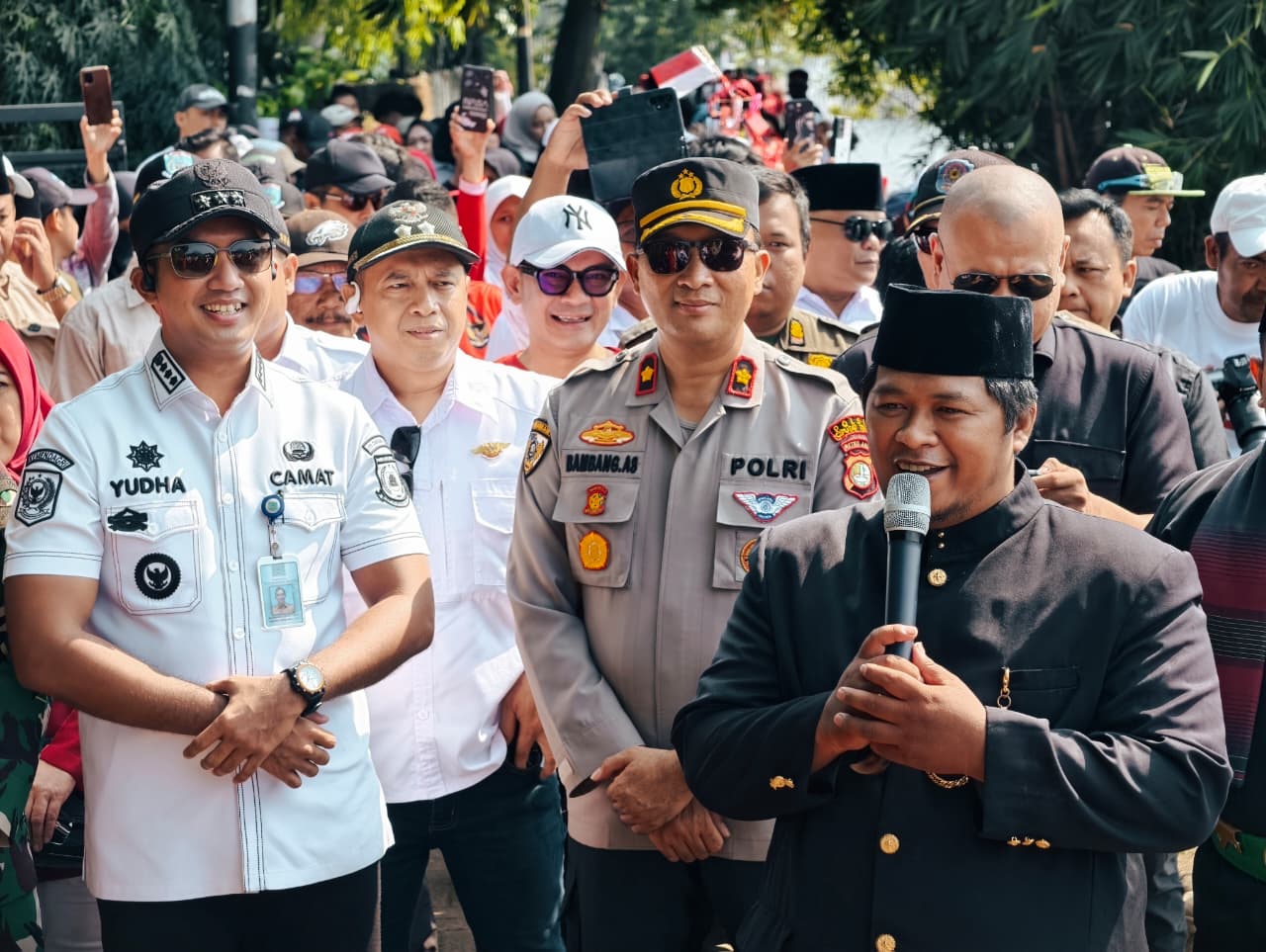 Antusiasme masyarakat terlihat dari ramainya kehadiran. (Dokumentasi Pribadi)