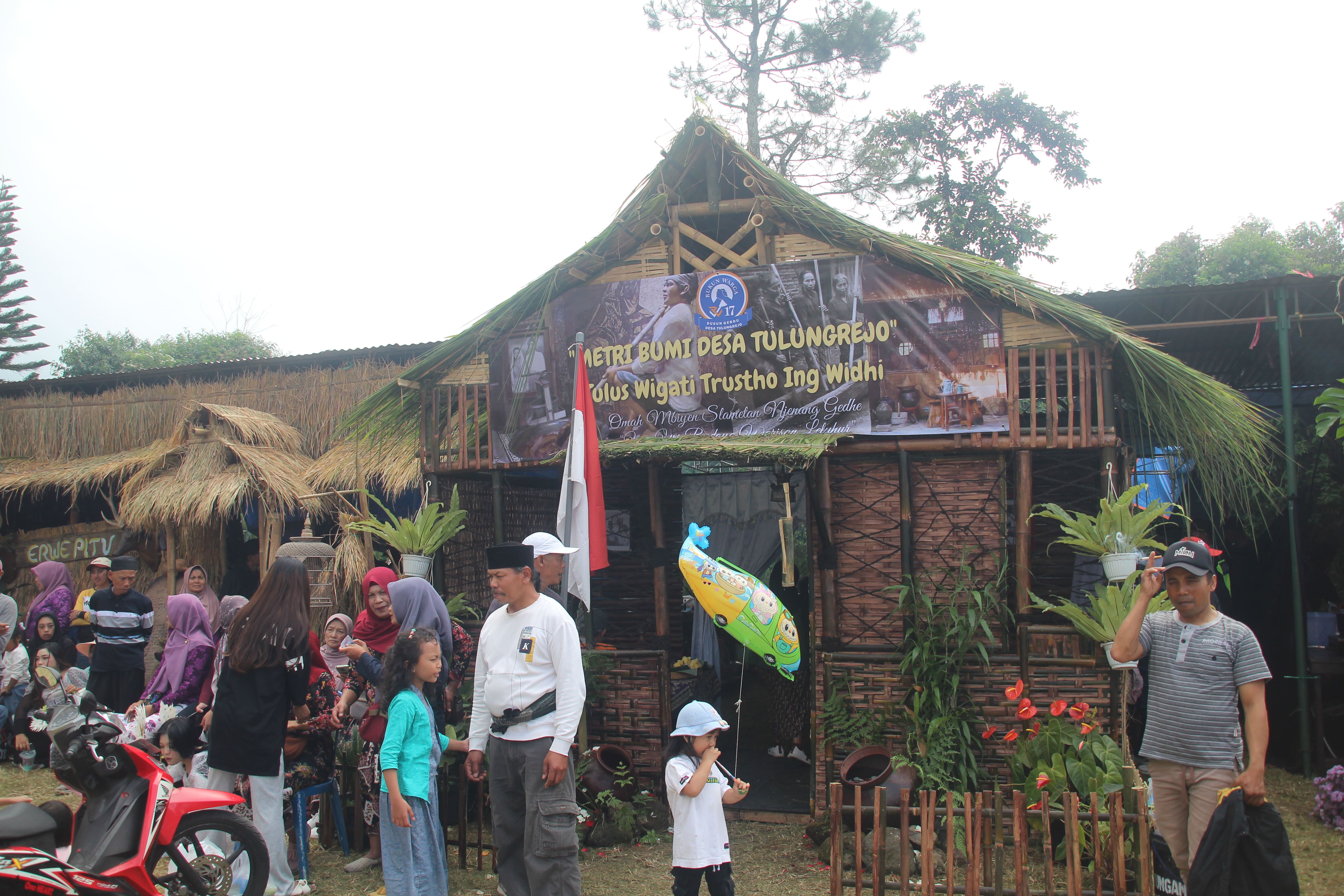 Semarak lomba dekorasi paviliun | Foto: (Dokumentasi Pribadi)