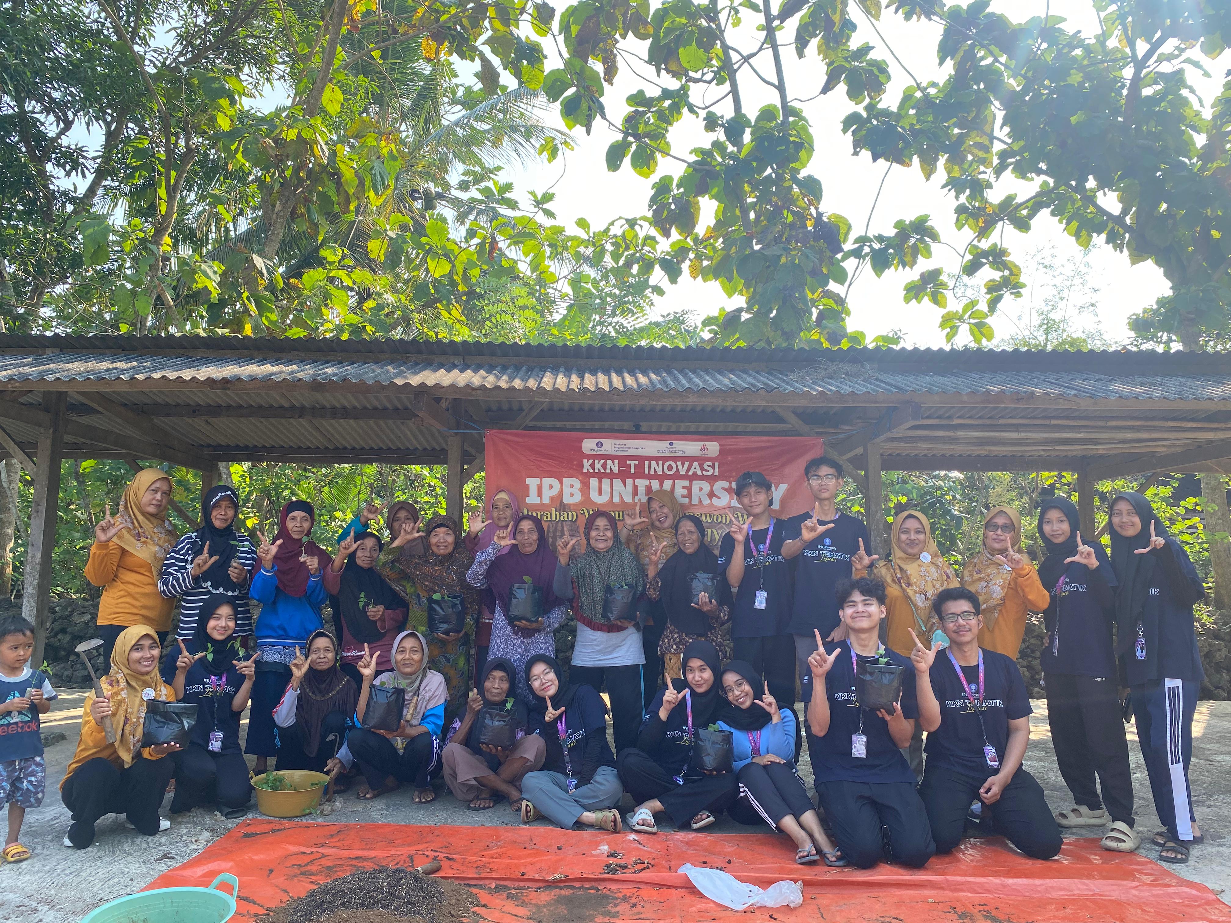 Program Kerja Kebun Unggul, Lansia Optimis (KULO) | Foto: Dokumentasi Pribadi