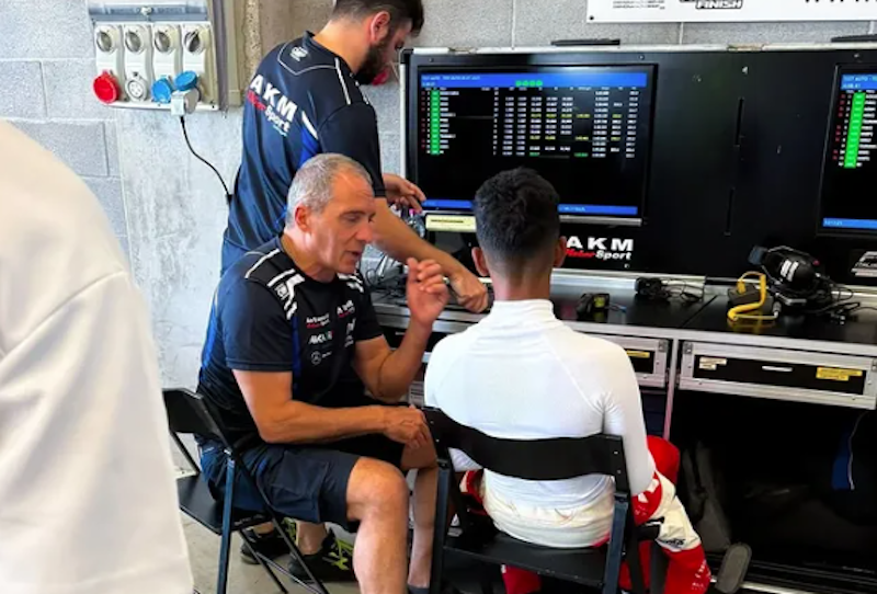 Qarrar Farhand dan Marco Antonelli (Sumber: https://www.instagram.com/qarrar_firhand/)