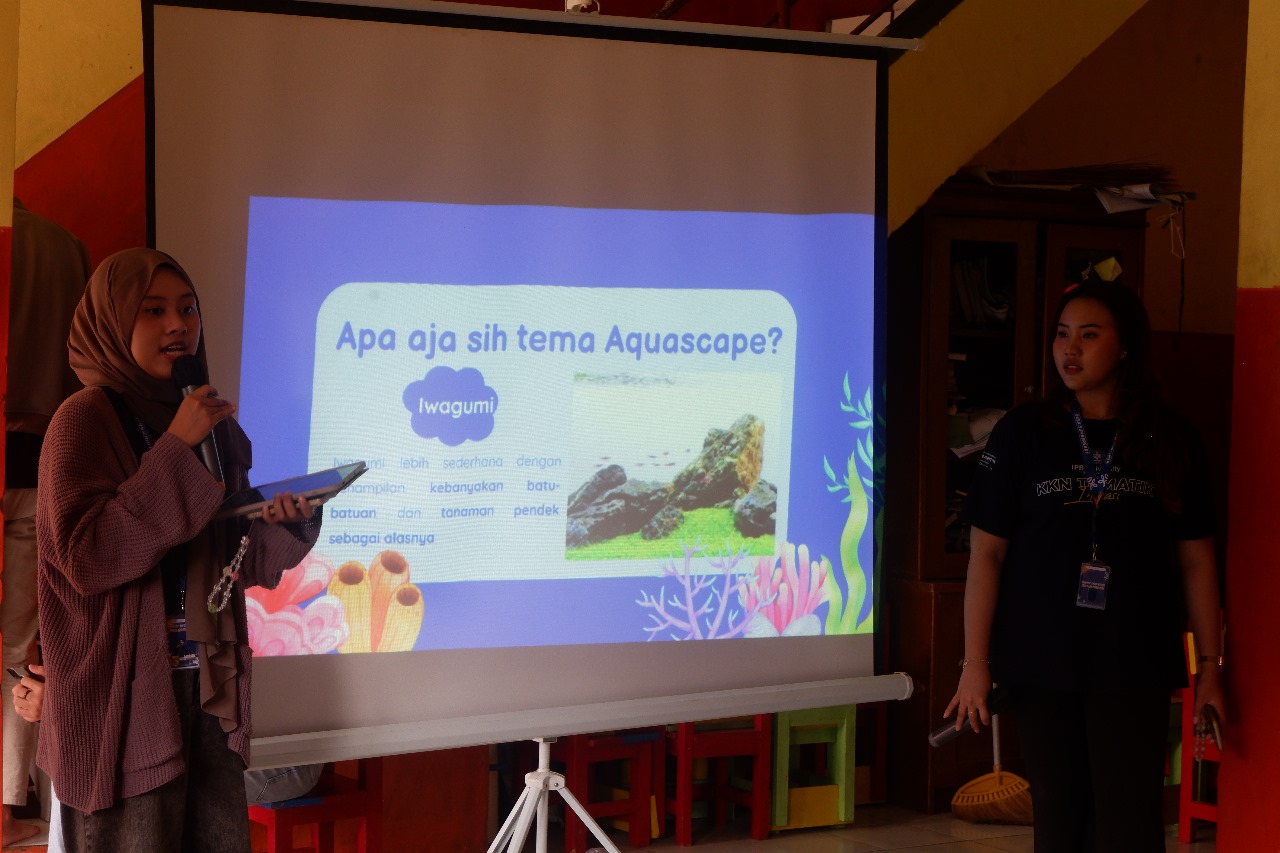 Pemaparan Materi Aquascape oleh Mahasiswa KKNT IPB