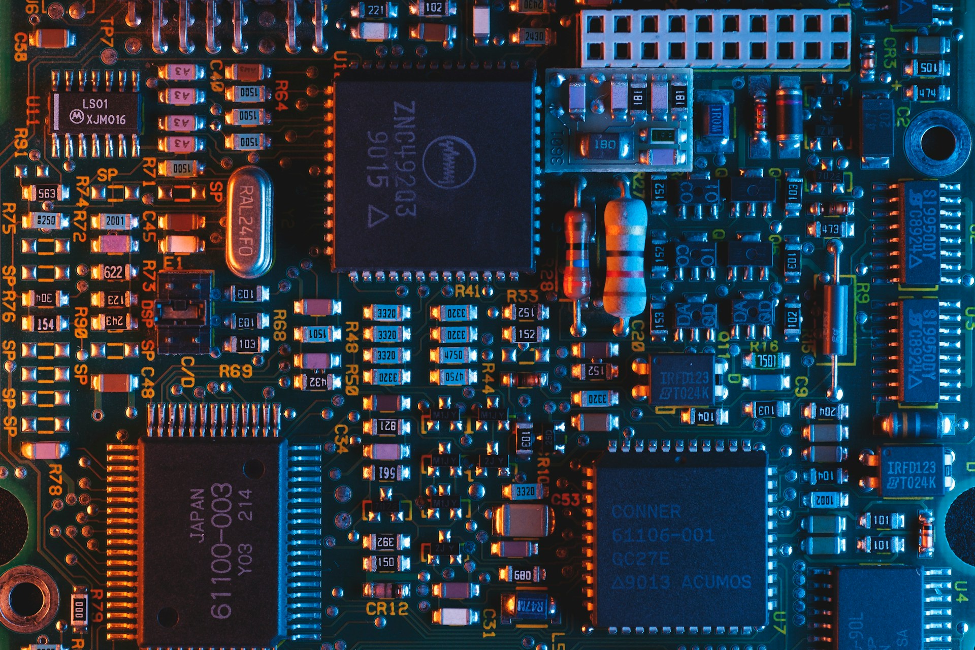 ilustrasi circuit board sebuah alat elektronik