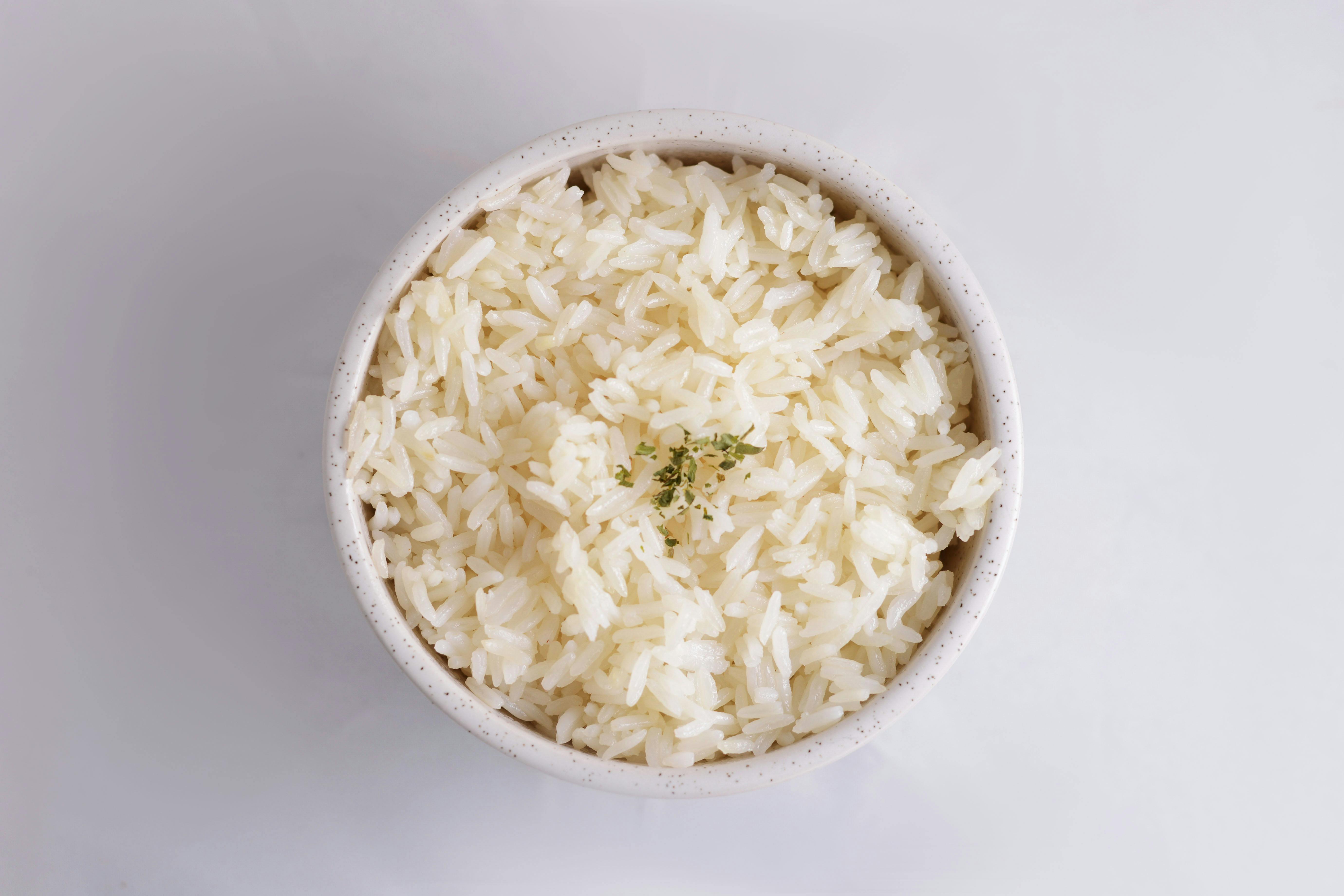 A Bowl of Cooked Rice (pexels.com/Robert Moutongoh)