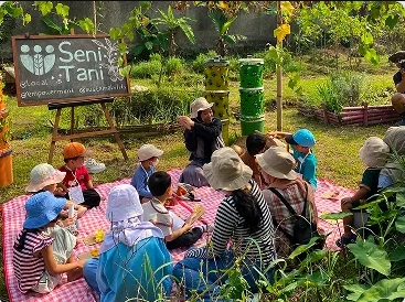Kebun Seni Tani Cigadung