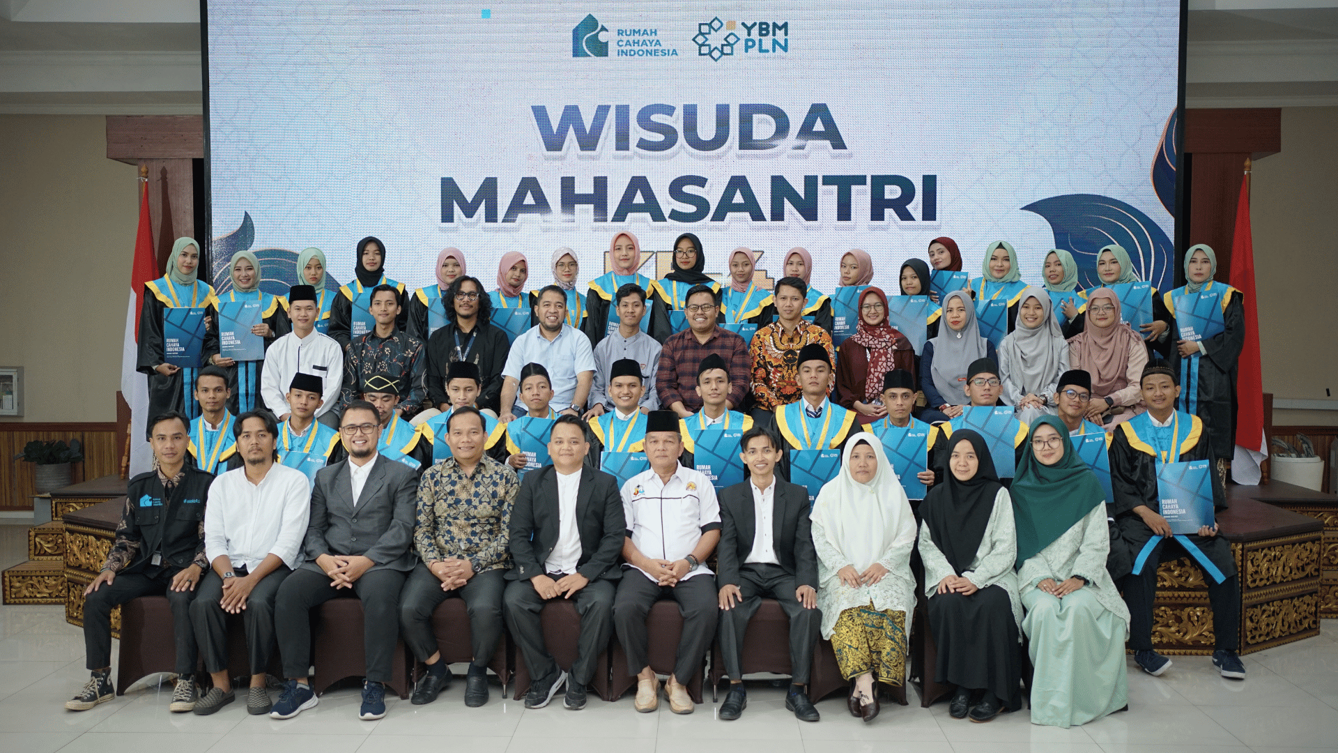 Acara Wisuda Mahasantri Rumah Cahaya Indonesia