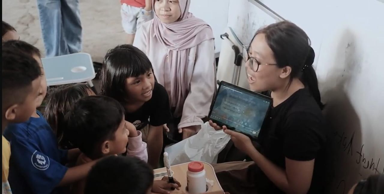 Kegiatan Belajar Bersama Komunitas Dinding Manado