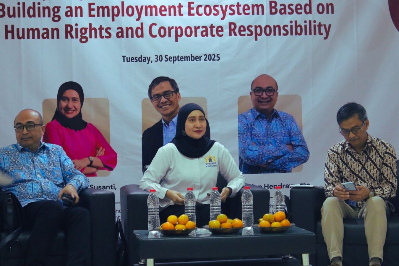(1) Prodi Sosiologi UNESA Gelar Seminar Internasional, Dukung Sinergi Akademisi dan Industri untuk Ekosistem Kerja Inklusif 