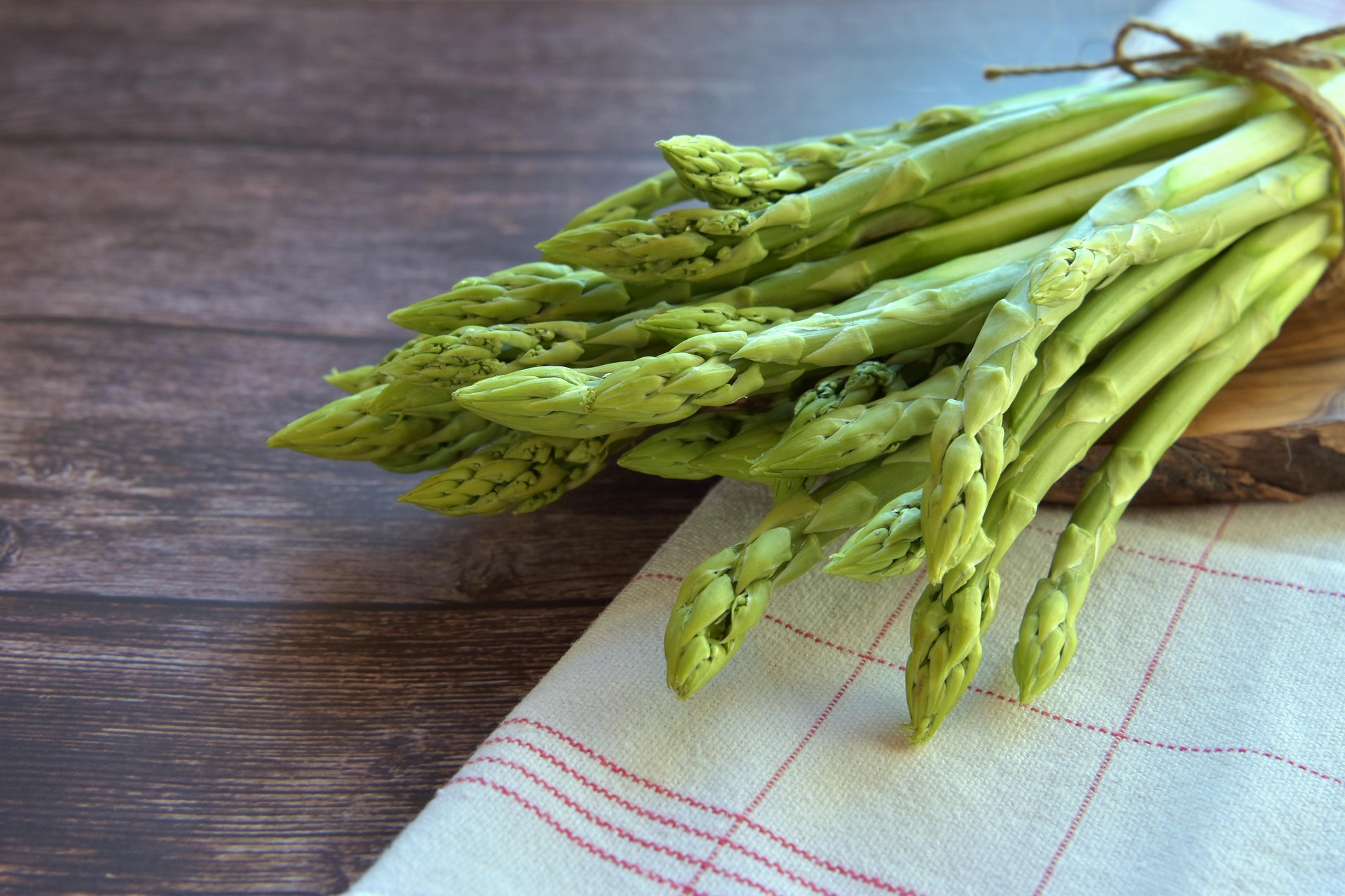 Asparagus. Foto: Pixabay/Peggychoucair