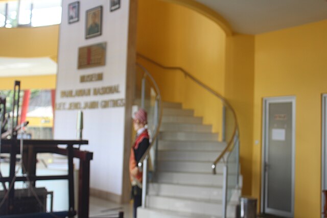 Koleksi kebudayaan etnis Karo di Museum Jamin Ginting