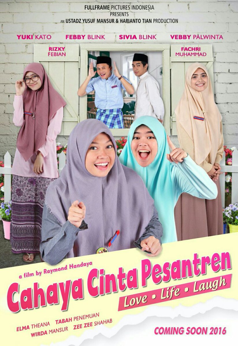 poster film Cahaya Cinta Pesantren