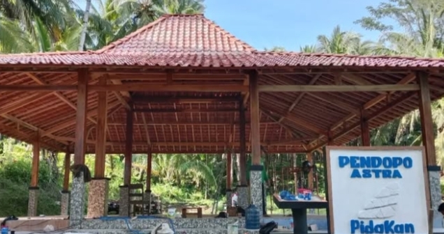 Pendopo Wisata Astra Desa Tulakan, Pacitan | Foto: instagram/wisatapantaipidakan