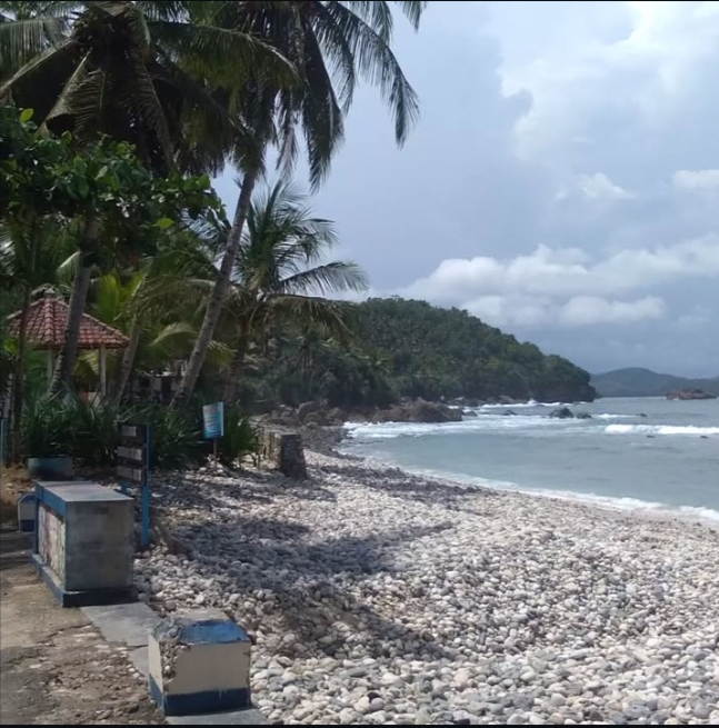 Pantai Pidakan Desa Tulakan, Pacitan | Foto: instagram/wisatapantaipidakan